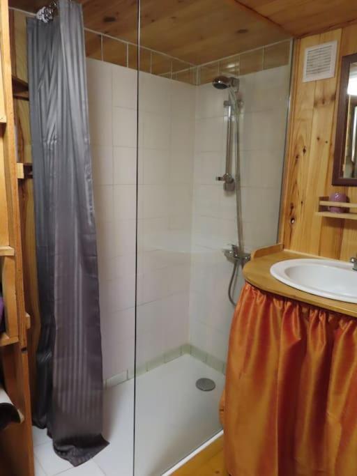 Cosy Cabane Montbrun-Bocage Экстерьер фото